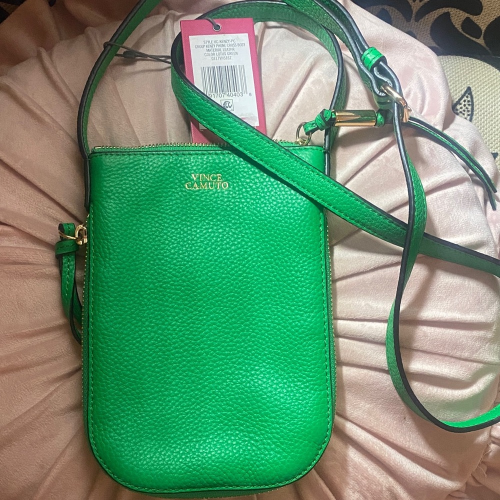 🎀 NEW Vince Camuto Vibrant Green Crossbody Bag Kenzy nwt Pebbled leather - Picture 1 of 6